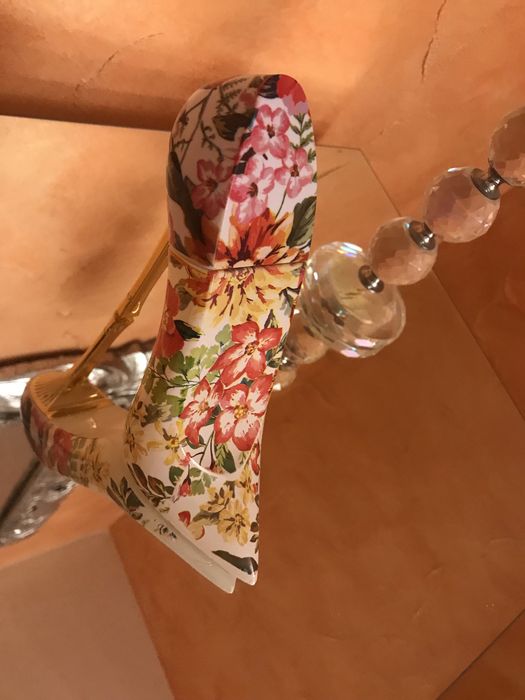 Perfumy szpilka NOWE Limitowane