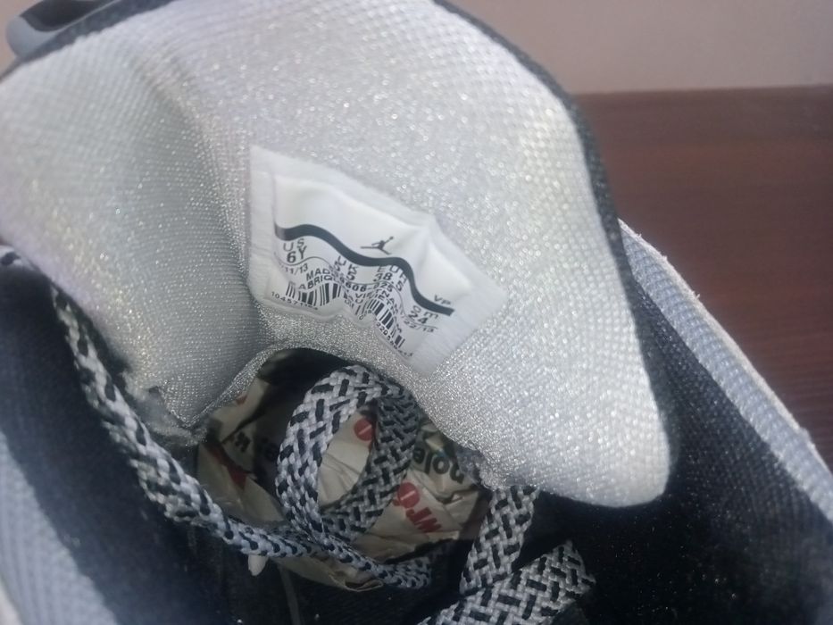 Jordan Flight nr 38.5--24 cm