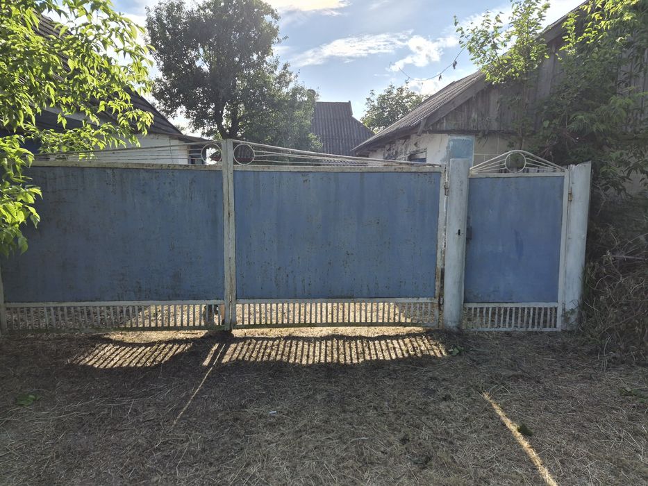 Продам будинок в тихому селі