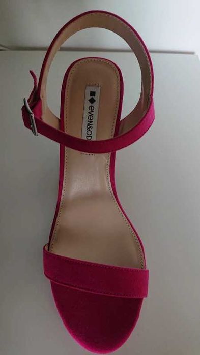 Buty, sandały na obcasie słupku Even&Odd