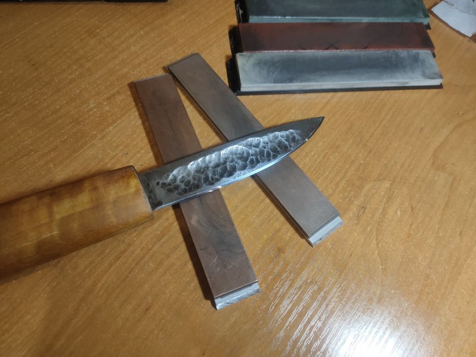 Заточка ножей (складни, кухонные, охотничьи, сканди)