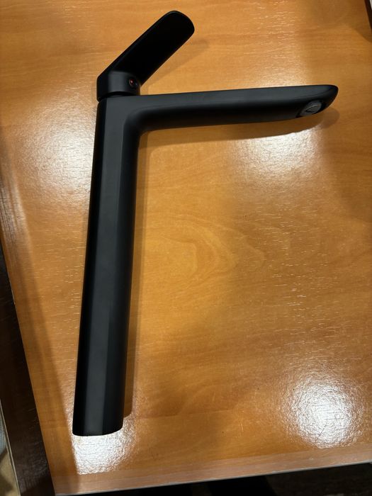 4 x Matte Black Faucets64739073137409122