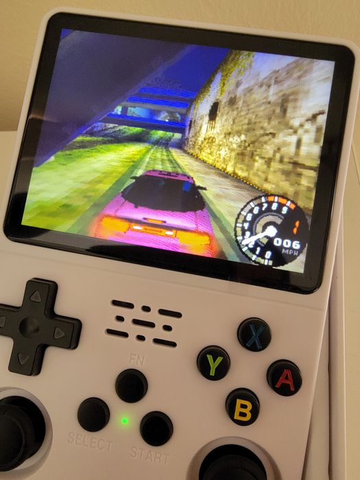 Consola com jogos - NOVA NA CAIXA