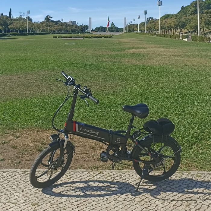 Bicicleta elétrica dobrável