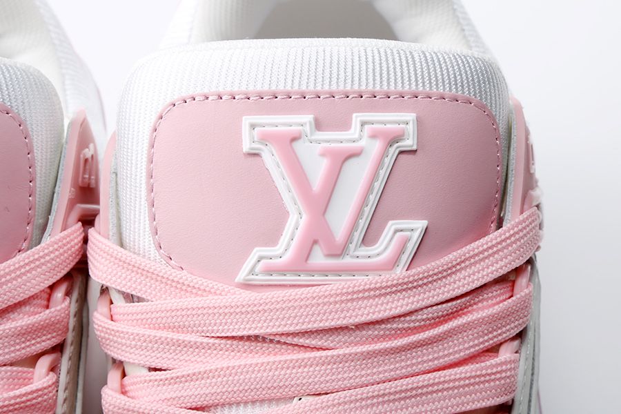 LV Trainer Sneaker (pink)