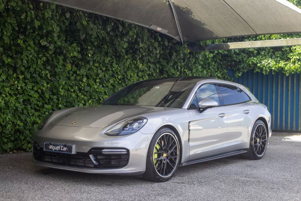 Porsche Panamera Sport Turismo 4 E-Hybrid 10 Years Edition