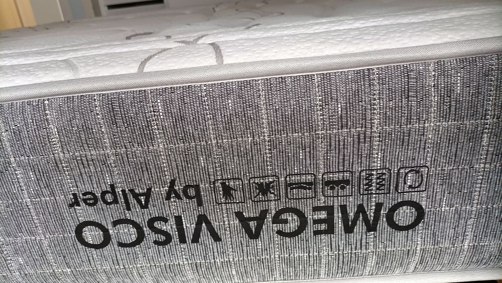 Cama de casal, com colchão