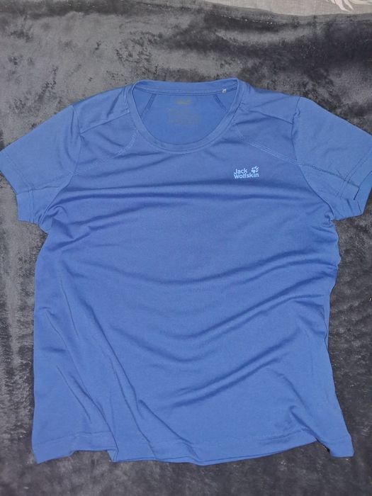 Продам футболку Jack Wolfskin