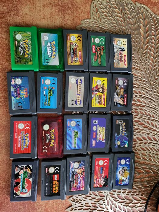 Sprawna zadbana konsola Gameboy advance sp super zestaw  20gier etui  ładowarka