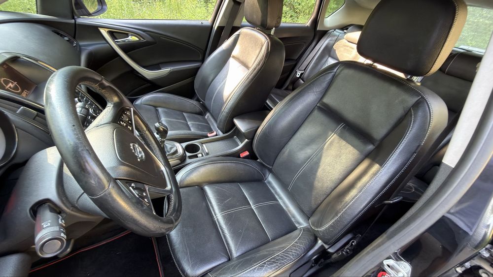 Opel astra J 2010 1.6t lpg