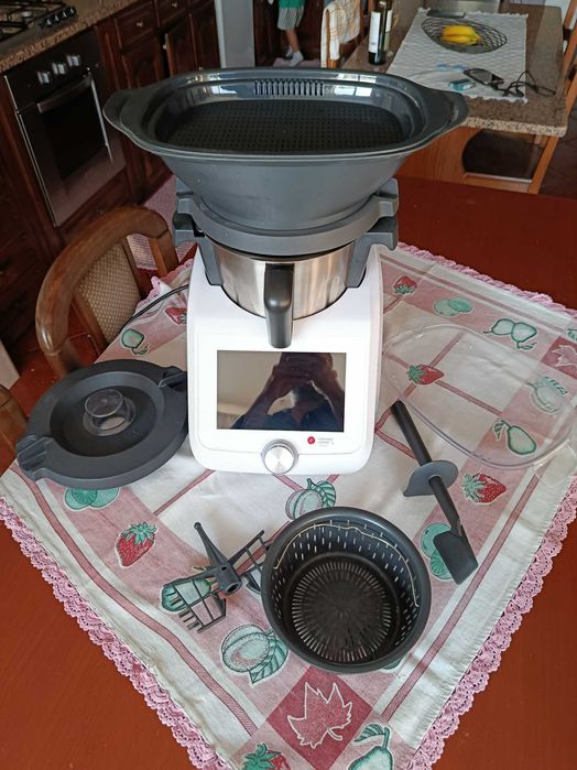 Robô de Cozinha Monsieur Cuisine