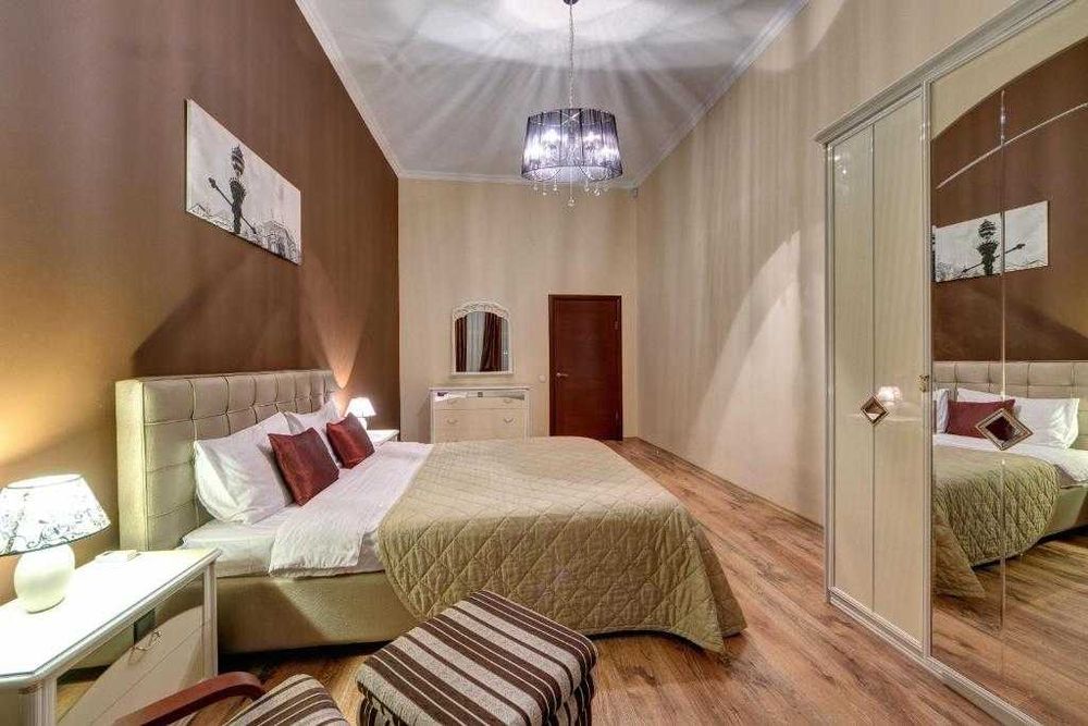 Посуточно в центре 4-комнатная квартира  на ул. Саксаганского, 78а