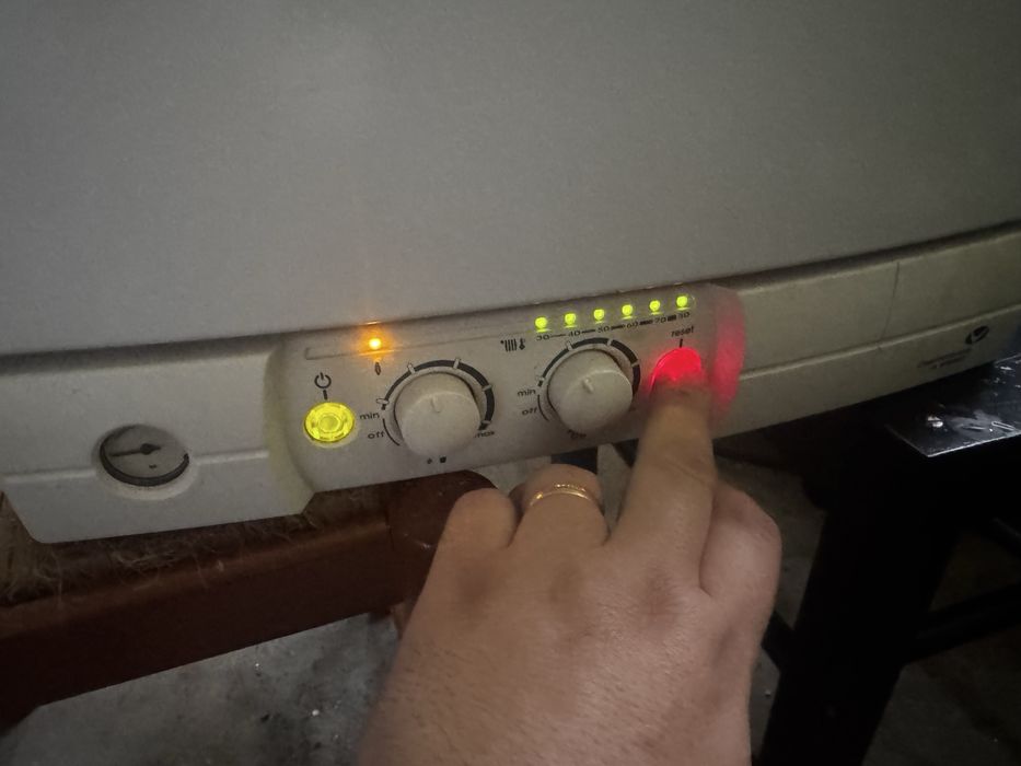 Caldeira a gas de aquecimento central e banhos