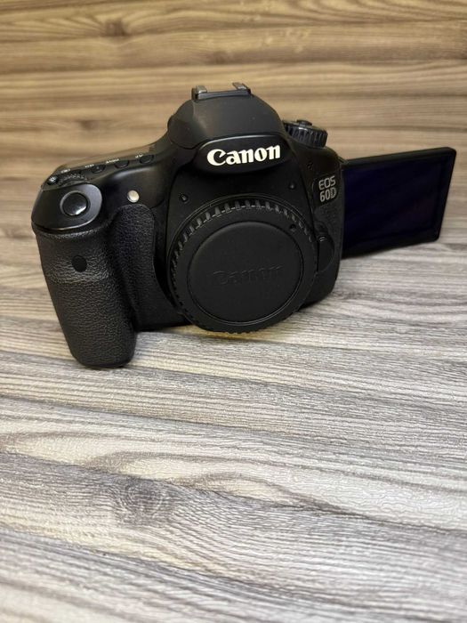 Canon EOS 60D + Kit Completo – Pronta para Fotografar!
