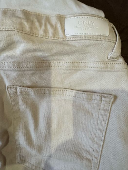 Фірмові, білі джинси для вагітних H&M