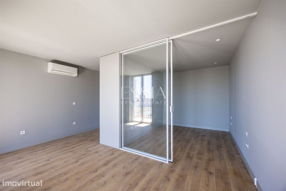 Apartamento T1 com Varanda junto ao Marquês
