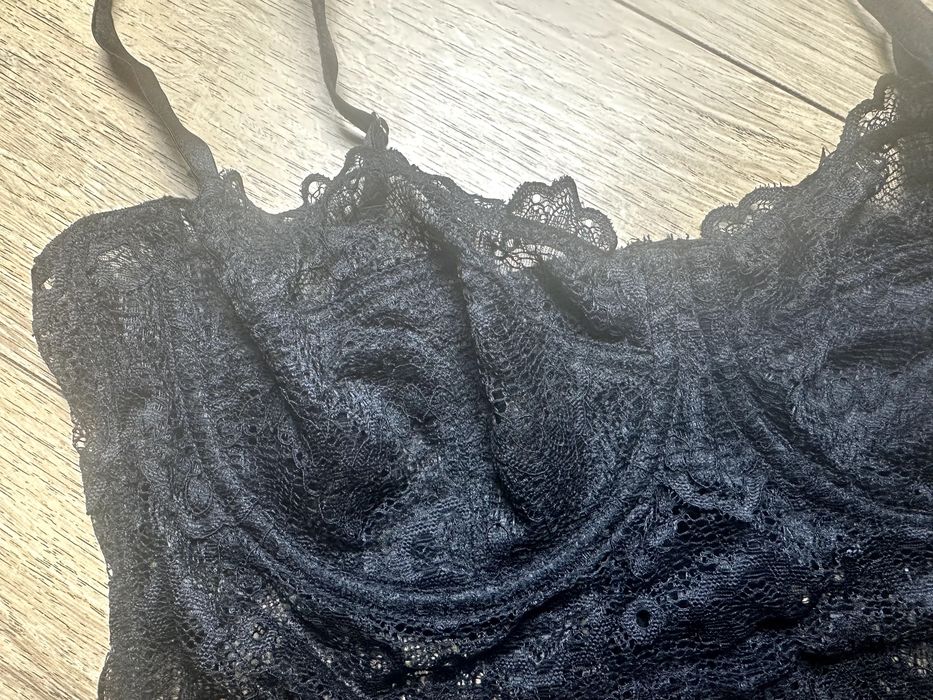 Asos czarny koronkowy piękny 85 B