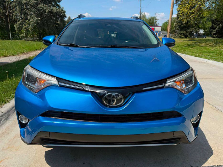 Toyota RAV4 Limited      2018