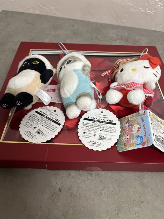 Оригинальные игрушки HELLO KITTY , коллекционные.