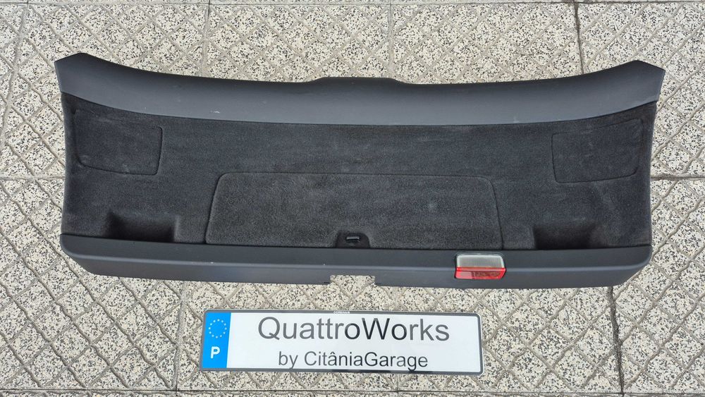 AUDI A4 B6-B7 AVANT (8E) - Tampa da Porta da Mala em EXCELENTE ESTADO