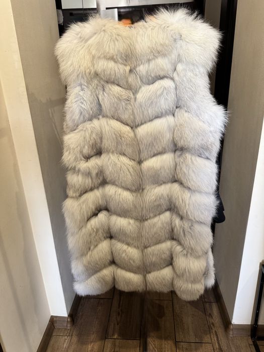 Жилет песець натуральний, вставки натуральна замша, білий, смужками