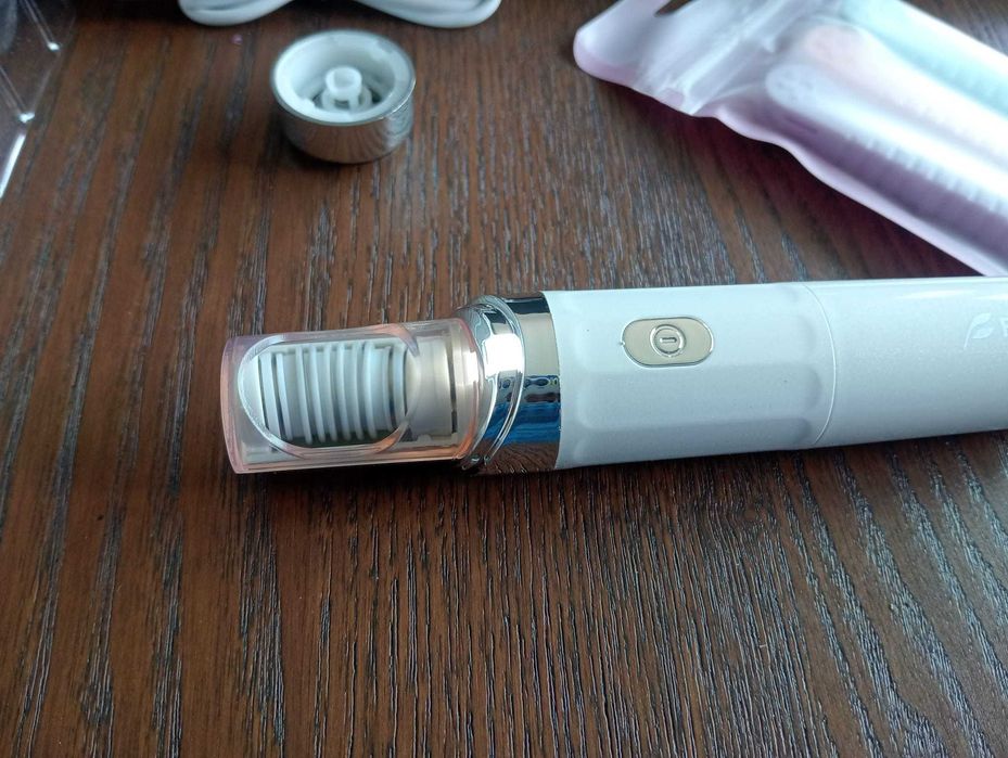 Depilador Elétrico Flend SF-3306 (Branco) + Kit Sobrancelhas