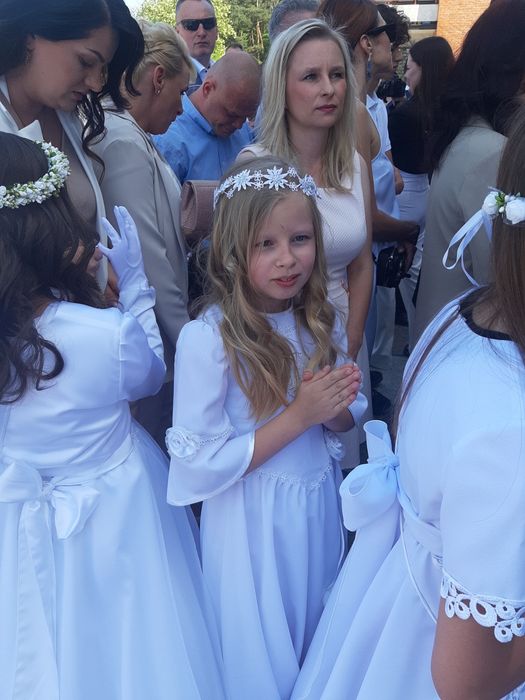 Sukienka komunijna 134 rozmiar