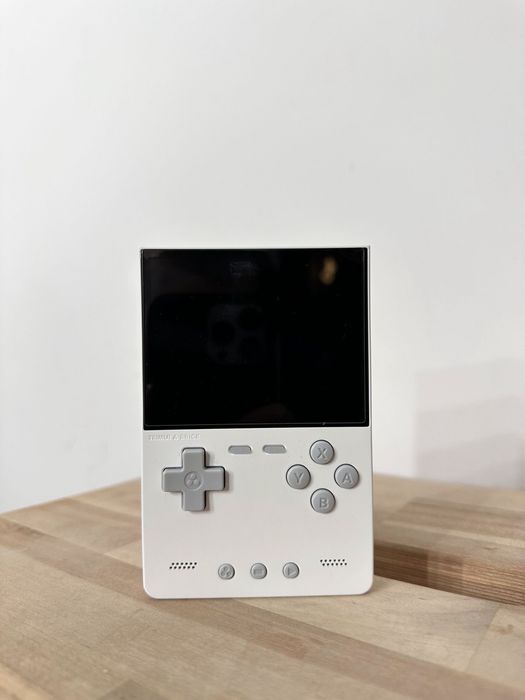 Konsola Trimui Brick