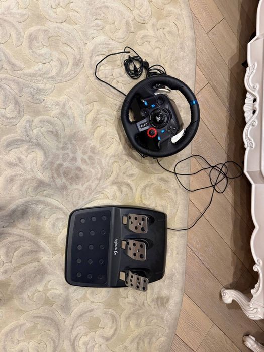 Игровой руль G29 Driving Force идеальное стомтояние