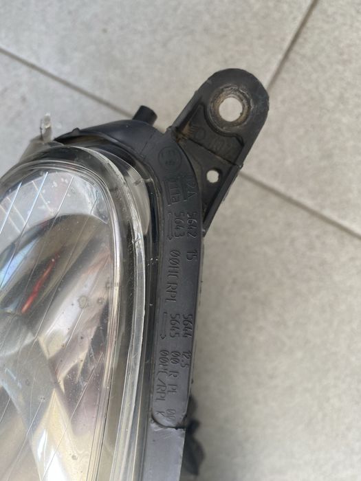 Óptica/Farol Direito Opel Corsa D