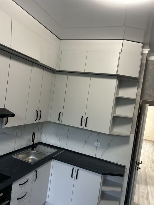 Продаж 2-х кім в центрі з сучасним ремонтом