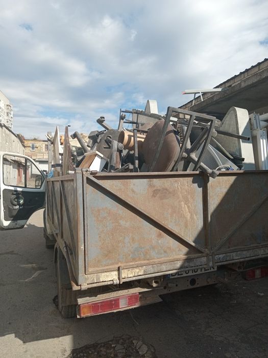 Вивіз сміття, хламу,гілок,трави та ін