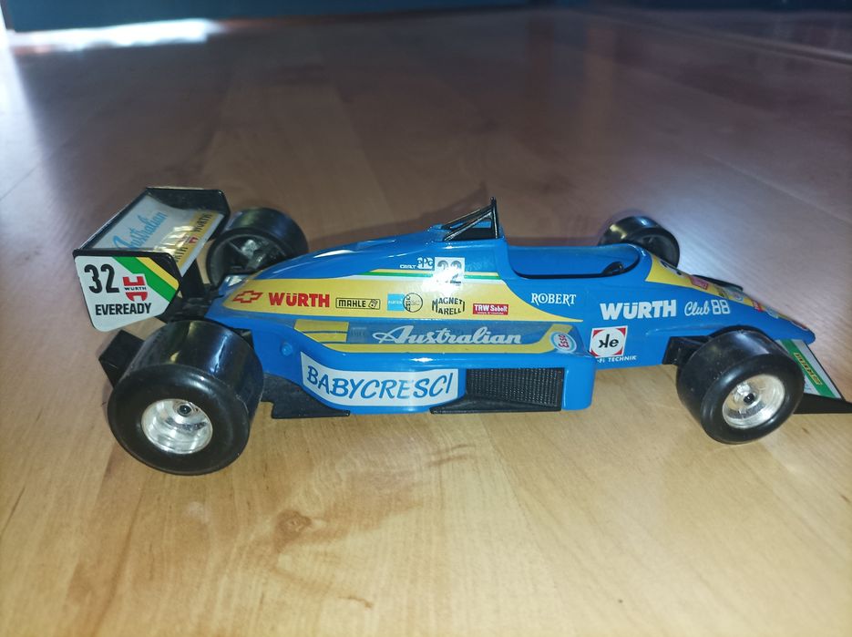 Pięć modeli bolidów F1 w skali 1:24