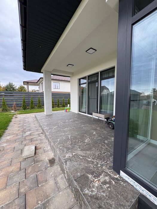 р Будинок 2024 року з басейном, каміном і гаражем на 2 авто + торг !!!