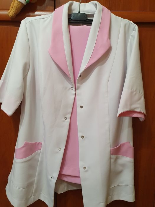 Продам медичний костюм жіночий рожевий