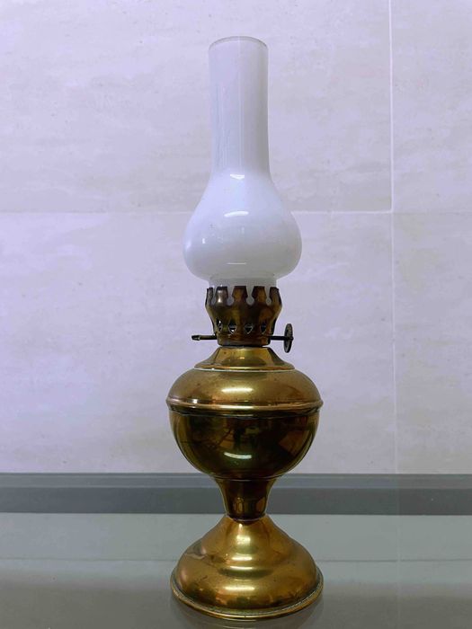Várias peças decorativas de cobre/latão