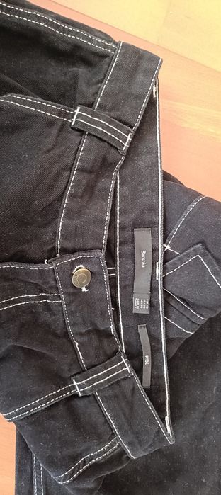 Sprzedam męskie jeansy Bershka 42 wide czarne