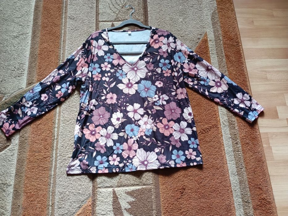 Okazja !!! Bluzka w kolorowe kwiaty XXL