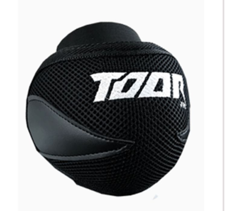 Luvas e joelheiras novas, para prática de hoquei em patins