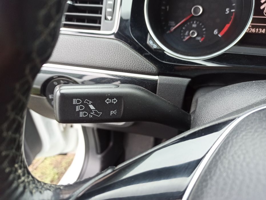 Volkswagen Jetta 2016, 1,6tdi, МКПП, максимальна комплектація, без ДТП