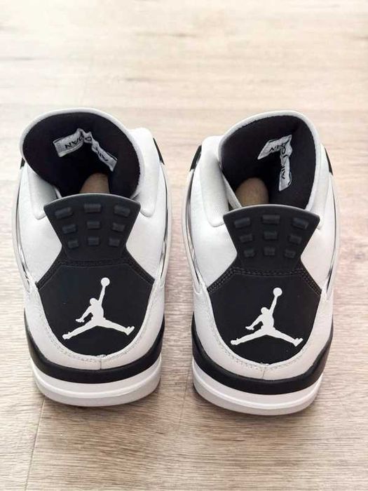 Jordan 4 retro Military black R.44
