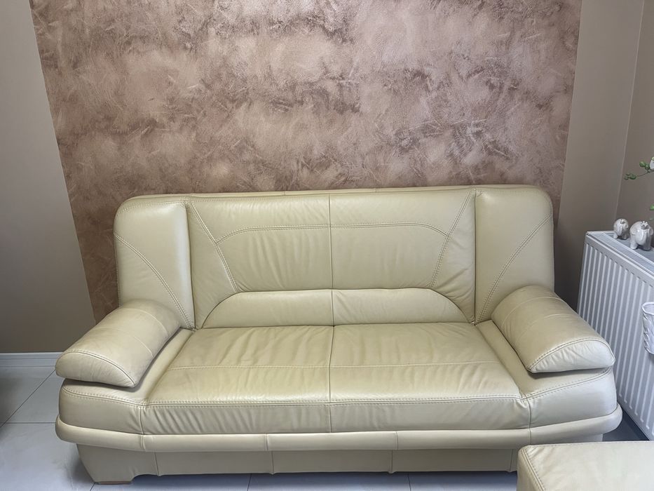 Kanapa +duża pufa 100%skóra  w. Super stanie