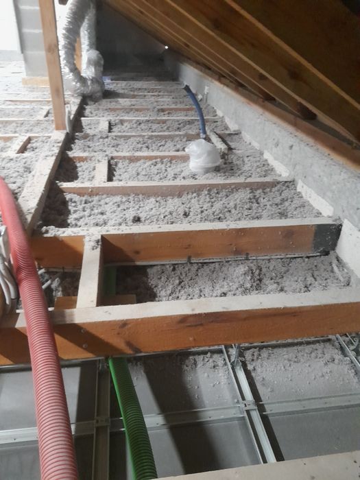 Wdmuchiwanie celulozy adaptacje poddaszy  badanie kamerą termowizyjną