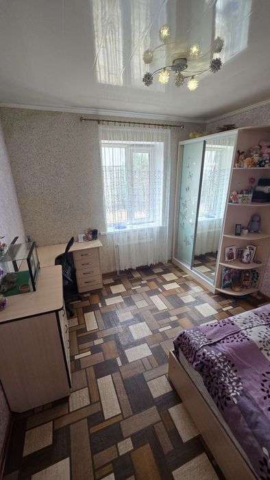 Продаж будинок з ремонтом для родини