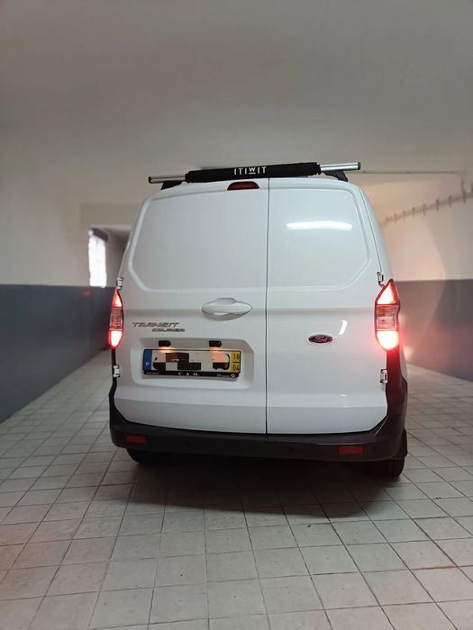 Ford Courier