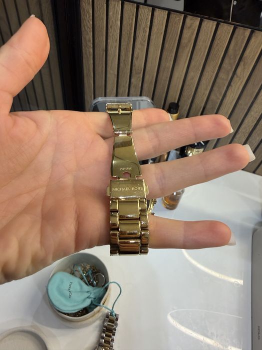 СМАРТ-ГОДИННИК Michael Kors Gen  6 Bradshaw Gold-Tone  Stainless Steel(MKT5136)