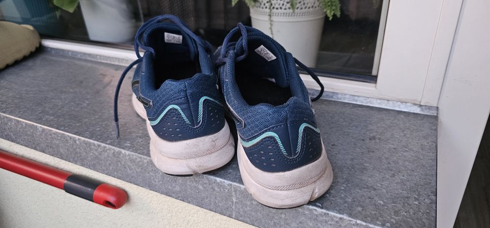 Asics buty sportowe rozmiar 40 wkładka 25,25cm używane