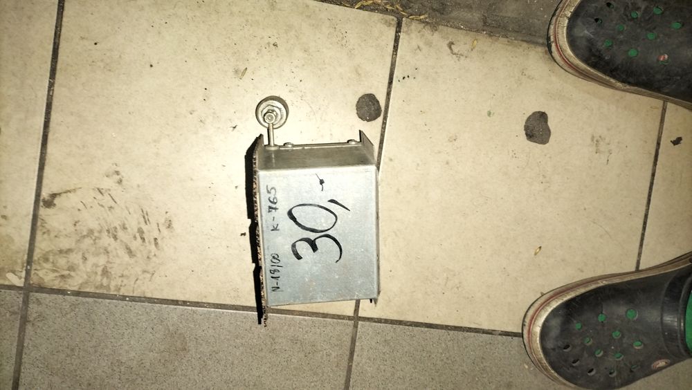 Regulator klapka ciągu kominowego.