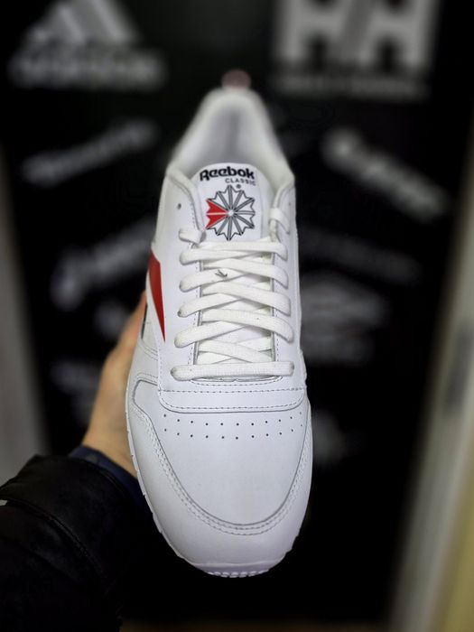 Чоловічі кросівки кросівки Reebok Classic Leather Vector(Оригінал)42-27см .