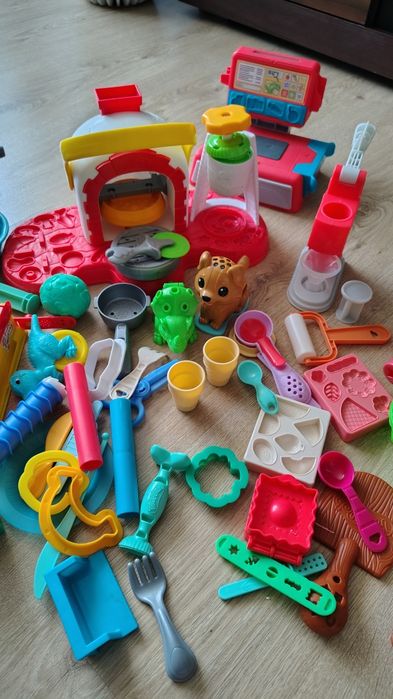 Play Doh duży zestaw: pizza, lody, kasa sklepowa, dinozaury